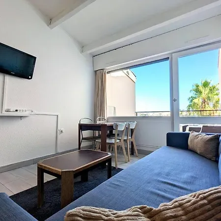 Cap Piscine/parking/terrasse - 200m De La Agde