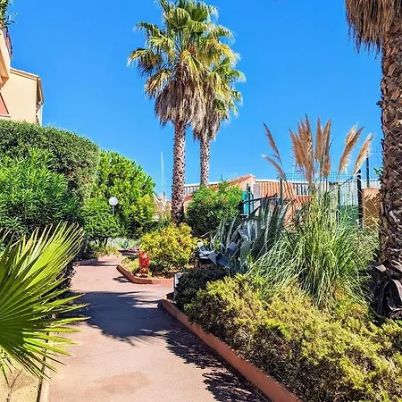 Cap Piscine/parking/terrasse - 200m De La * Agde